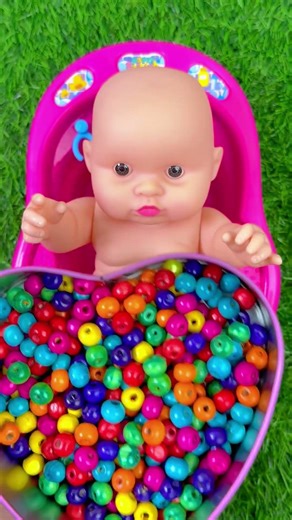 Tower of Plastic and Steel Beads Oddly Satisfying (Reverse)