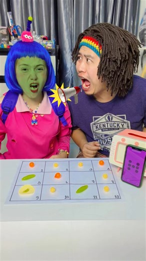 รีนนี่ กาแล็กซี่ (พ่อจ๋าแม่จ๋า) on Instagram: "Roll the dice to see who gets to eat wasabi. 🌶️🥵 #funnygame #boardgame #challenge #familygamenight"