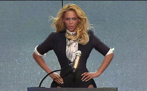 Beyonce - Run The World (Girls) 奥普拉告别秀特别演出 [Oprah 2011.05.23](HD)