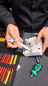 ⚫️ Wera 🟢 👉🏻 Voici la clé auto ajustable de chez @weratoolrebelsfr présentée lors du salon #artibat 2025! Avec un semi cliquet, ergots pour aller chercher les arêtes, elle existe aussi en version isolée 1000V #lbm #lebonmatos #wera #weratools #outils #tools #bricolage #demo | LBM - Le Bon Matos