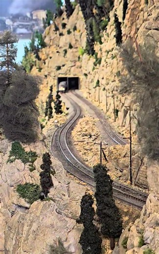 Amtrak! . #customtrains #railway #modeltrains #travel #BNSF #model #unionpacific #locomotives #boeing #maintenance #train #railroad | Custom-Trains