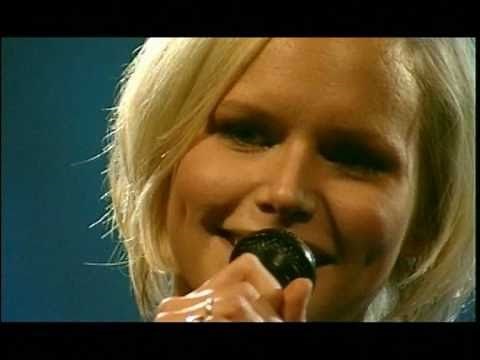 The Cardigans Live in Shepherds Bush Empire London 1996 (19) - Sabbath Bloody Sabbath