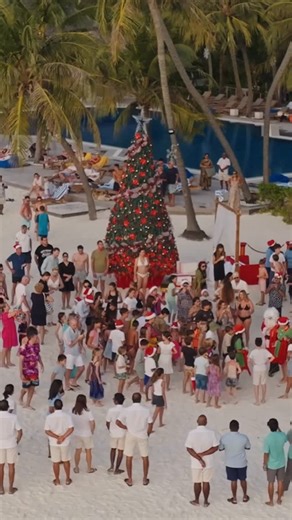 Meeru Maldives Resort Island on Instagram: "🎅✨ Santa Search at Dhoni Bar Beach ✨🎅 Santa heard paradise was calling and now he’s here at Meeru Maldives, spreading island joy with gifts, smiles, and tropical festive magic by the sea 🎄🌊 #SimplyMaldives #SantaAtMeeru #MeeruChristmas #IslandFestivities"