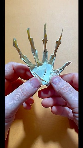 “Paper Skeleton Hand – Super Easy to Make! ✋☠️ #origami #SilvaIdeasWithPaper”