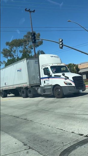 TForce Freight 2022 Freightliner Cascadia #23633