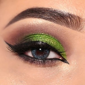 Green Eye Makeup Tutorial 💚 | Learning with Shilpa