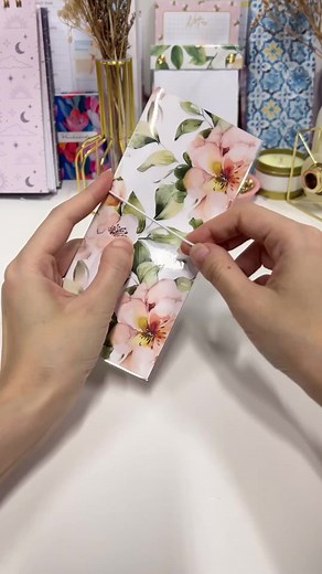 DIY Pocket Folder Tutorial: Easy Laminating Steps