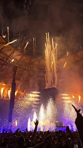 L'incroyable final de David Guetta lors de son concert à l'Orange Vélodrome de Marseille devant plus de 65.000 personnes ! Qui était présent pour ce show ? 🇲🇫 😍 😍 | FRENCH CROWD