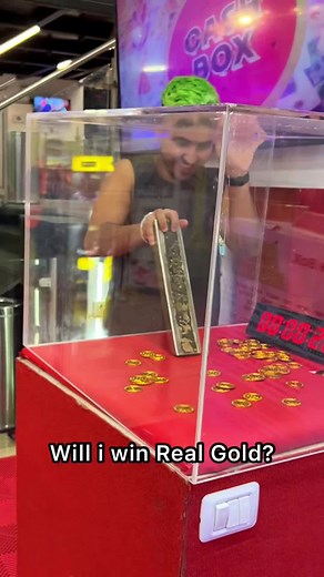 8.7M views · 10K reactions | Will I win real gold? 勞 OMG! #gold #arcade #game #viral #viralreels #reels #reelit #reelsinstagram | Orzutigang | Facebook