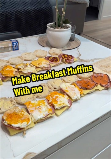 English Muffins Recipe: Make Breakfast Muffins With Me