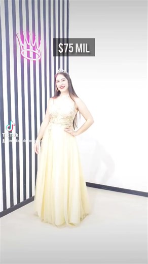 770K views · 10K reactions | Más vestidos de GRADUACIÓN❤ ❣Estos vestidos se separan con una seña de $10 mil y tienen 3 meses para pagarlo! ❣Son MESES, no CUOTAS (lo pagan como van pudiendo) ❣Estos vestidos se venden así como están, en ese talle y color ya que son vestidos únicos! (Son ajustables殺) | Mis Fabulosos Quince | Facebook