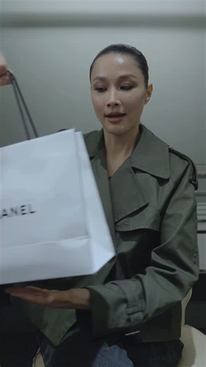 Scha Alyahya™ on Instagram: "Let’s unbox the #CHANELWinterConstellation collection with me 🎁✨ @chanel.beauty @chanelofficial #CHANELbeauty"