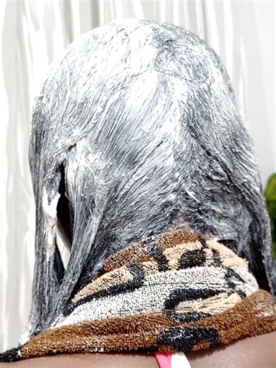 Apply Relaxer to New Growth Only for Longer Retention