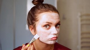 16 Pieces Face Mask Fan Brush Applicator Set Includes Soft Facial Fan Brush Esthetician Face Mask Brush Cosmetic Makeup Tools for Eyelash Extension(5.5 Inch long,Vivid)