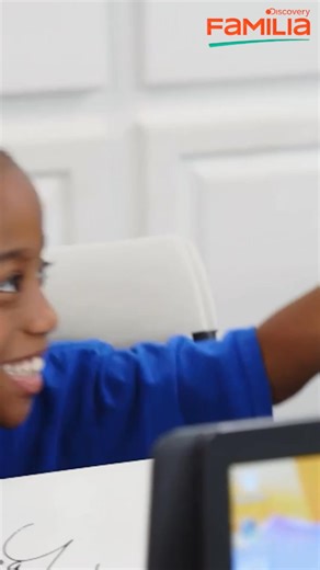 Con 14 hijos, una familia lucha por adaptarse a la educación virtual en plena cuarentena 👨‍🏫💻🧒⚠️ #LaGranFamiliaDerrico 😲📚 Disfruta el contenido de Discovery en #HBOMax Suscríbete ahora: https://bit.ly/MAX-DiscoveryFamilia | Discovery Familia