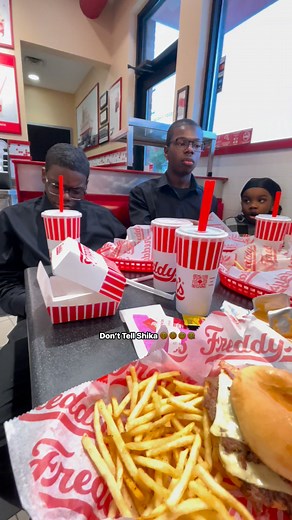 XoLove Shika, Jl Langford & the BlackFamsTravel famILY tries Freddy's Frozen Custard & Steakburgers for the first time to celebrate Uno the Smart Guy after his #CyberSecurity graduation. | Don’t Tell Shika