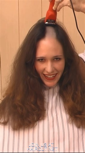 RIGHT DOWN THE MIDDLE MARY'S HEADSHAVE DVD 227 HAIRCUT.NET NOW SHOWING