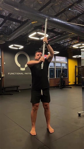 By • @_danny.vega I’ve been finding myself telling clients lately to “get in a fight with yourself”. Anyone that’s done @functionalpatterns corrective exercises probably knows what I’m talking about. When you get to a point where your whole body is under tension and you begin getting that one area in your body that doesn’t like to move to actually start moving, it’s intense. There’s gonna be a fight in your own body to resist going away from what’s comfortable. We all have internal resistance in