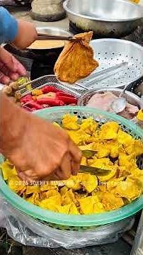 Crispy Fried Meatballs Street Food 😋