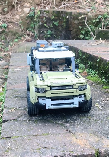 2025 New Land Rover Defender assembled building blocks car toys #toy#Land Rover