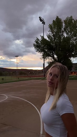 Vega☆*:・ﾟ (@vega.thompson)’s videos with Bad Habit - Steve Lacy