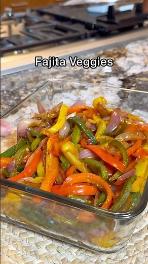 Easy fajita style veggies✨#foodshorts #veggies #healthyrecipes #sidedish #recipeshorts