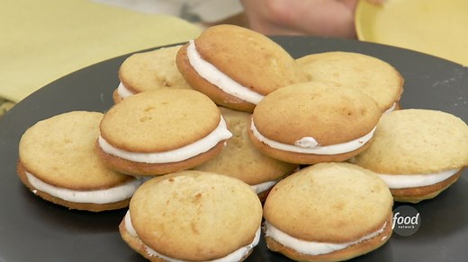 Katie Lee's Key Lime Whoopie Pies combines a fluffy marshmallow-lime filling and graham cracker cookie cakes 😋 TheKitchen > Saturday at 11a|10c Save the recipe on the Food Network Kitchen app: https://food-network.app.link/vdrt25r8z7. | Food Network