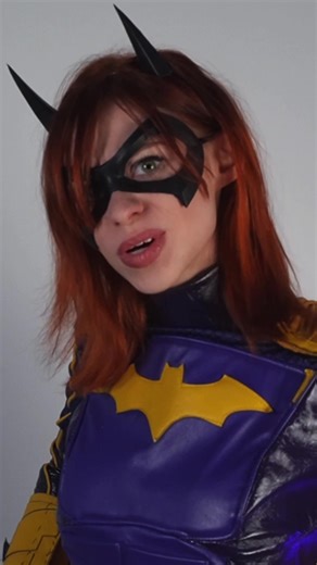Batgirl mask PDF pattern dropping soon on my Etsy 🦇💜 || #dc #dccosplay #barbaragordoncosplay #barbaragordon #batgirlcosplay