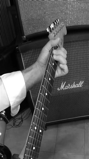 SRV Stevie Ray Vaughan licks Guitar Tutorial #steverayvaughan #stratocaster #guitarlesson #srv