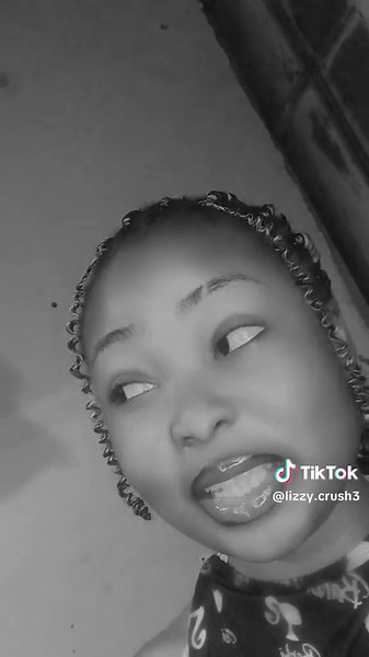 Vidéos de lizzy crush (@lizzy.crush3) avec som original - Hjumulate lyrics
