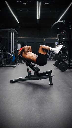 INSANITY MODE: Plate Flip Core Challenge – SAVAGE EDITION. ( SAVE / SHARE / LIKE / COMMENT ) This ain’t just a workout—it’s a performance. If your plate ain’t flying and your core ain’t crying, you’re not doing it right. This is raw control meets explosive rhythm. A full-body core assault masked as a “fun challenge.” You think you’ve got core stability? Show us. Don’t drop the plate. Don’t drop the standard. Shorts and Socks By: @doyoueven Gym location: @globalfitnessstudio #gymmotivation#fitnes