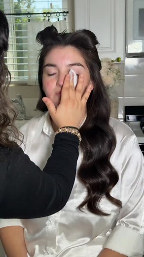 55K views · 3.5K reactions | You never stop learning from your mistakes !!!! Happy wedding day gorgeous !! #bride #bridal | Adriana Mejía makeup and hairstyle | Facebook