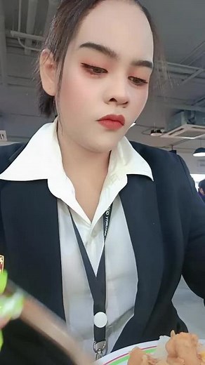 วิดีโอของ Ma Nurma (@maa.manurma0) พร้อมเพลง เสียงต้นฉบับ - เวลา ที่เหลืออยู่