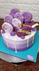 5.2M views · 81 reactions | Purple cake design making ideas #Reels #Viral #Trending #Decorate #CakeRecipe #CakeDecorating #Recipe #Cake #CakeArt #PurpleCake #BTSCake | roshan_cake_chef | Facebook