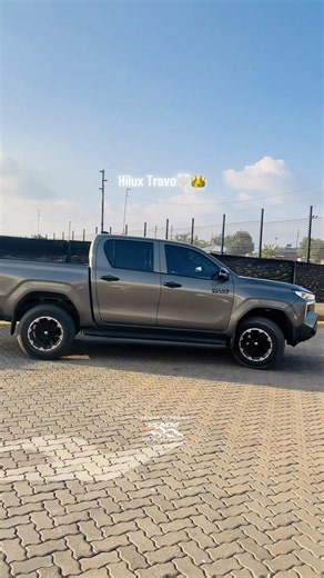 Still a standard hilux SRX but still you can see that it’s a beast🤍👑toyota my toyota maan. Let’s check it out @NTT Toyota Thohoyandou #4x4 #offroad #toyota #toyotahilux #hiluxtravo