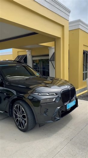 Sunscape Travel Club on Instagram: "First-class service doesn’t end at the gate. Welcome to Saint Lucia, welcome to Sunscape Travel Club. #SunscapeTravelClub #luxurytransportation #saintlucia #chauffeurlife #caribbeanluxury"