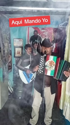 Hermanos Lira Performing in Neza Mexico