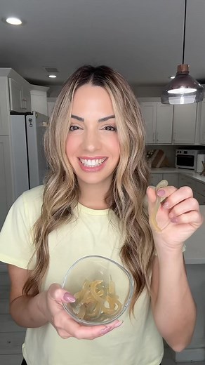 MAKE YOUR OWN GUMMY WORMS AT HOME! 🪱 Here’s a healthier version of gummy worms that you only need a few ingredients for! (I used natural food coloring which is optional!) Recipe from @itsbrittwilliams INGREDIENTS: (for 20 gummy worms) • 1 cup fruit juice • 2 tablespoons honey, maple syrup, or sweetener of choice • 2.5 tablespoons gelatin • natural food coloring (optional) * You will also need a dropper and silicone worm candy mold INSTRUCTIONS: 1. Add the fruit juice to a small saucepan. Heat o