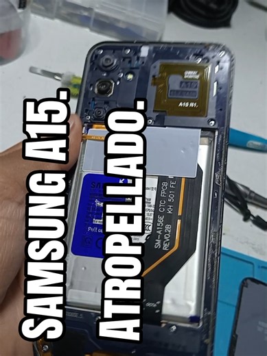 Que tal chavalones hoy tenemos la revicion de un equipo Samsung A15 atropellado. ✅Principalmente llega para cambio de pantalla. ✅En el diagnóstico el dispositivo: ✅No carga. ✅Se reinicia. ✅Se sobrecalienta. ✅La imagen en pantalla desaparece. #calidad #reparacion #reparaciondecelulares #samsung #samsunggalaxy