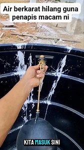 Cara untuk buat penapis air menggunakan tangki poly.Antara bahan2 yang diperlukan . 1.Batu 3suku 2.arang tempurung 3.pasir ikat 4.pasir melas 5.pasir pantai # #diy #penapisair | Zamri Salleh