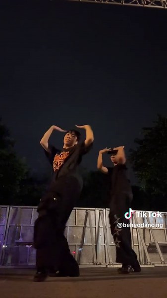 Desafío de baile en tendencia con Dancinhun