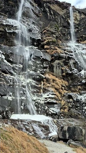 🌊 Relaxing Waterfall Aerial - 4K Nature Video for Stress Relief 💧