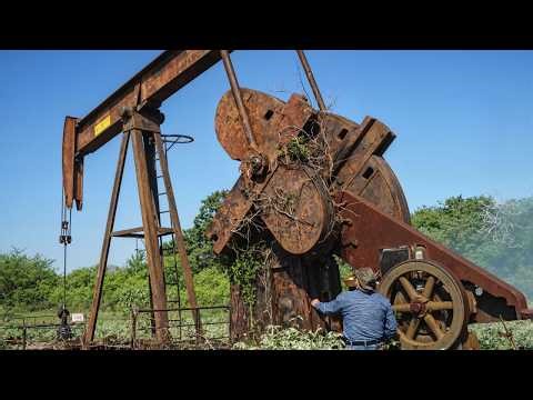 Ultimate Vintage Engine Collection — Thunder Roars & White Smoke Show