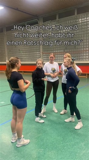 Cheerleading FU-Berlin on Instagram: "Ratschläge geben wir immer gern ✨ #ratschlag #radschlag #cheerleading #fucheers #freieuniversitätberlin #medis"