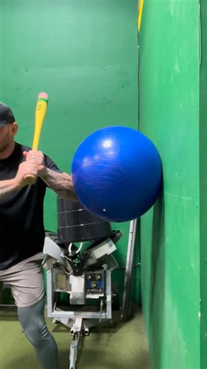 11K views · 194 reactions | Your hands CANNOT drop as your front foot...