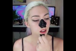 NO More Black Heads! www.Barber-Clips.com - ⚫ Exfoliates & Unclogs Pores ⚫ Absorbs Excess Oils Effectively ⚫ Leaves Skin Soft & Smooth - Over 25,000 happy customers have tried the black peel mask! Check it out at https://barber-clips.com/products/black-mask-special-buy-2-get-free-pimple-popper Today we are giving away a free pimple popper tool when you buy two masks. | Barber Clips