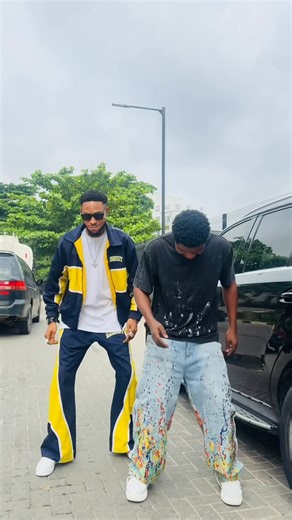 EAZI STEPPER on Instagram: "Sunday mood with the Robot dance Legend!!🙌🏾🔥🚀 @crispdal_"