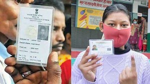 Aadhaar-Voter ID Link: घर बैठे आसानी से वोटर आईडी कार्ड से लिंक हो सकता है आधार, जानें स्टेप बाई स्टेप प्रोसेस | Zee Business