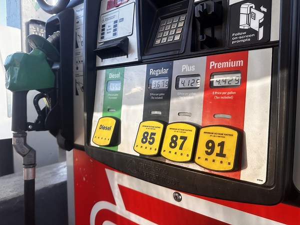Where to find the cheapest gas near Denver as prices near $4
