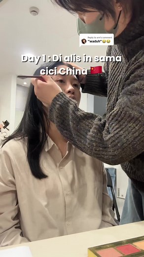 Seri Makeup Harian: Menggunakan Eyeliner dengan Gaya